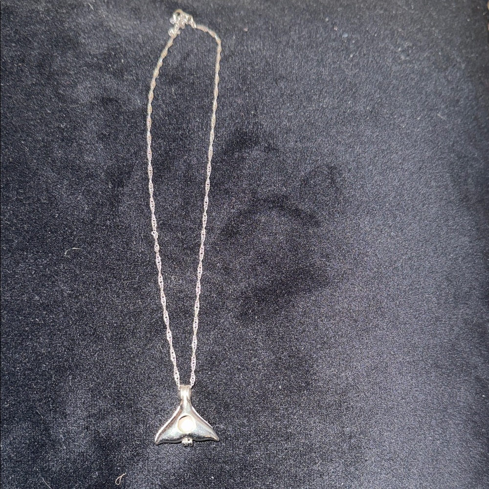 Silver Whale Tail Pendant Necklace